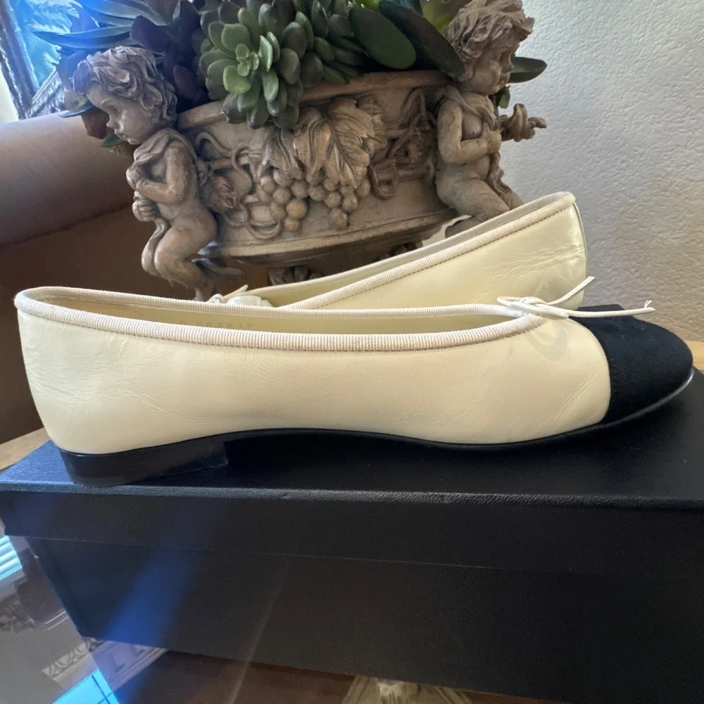 Chanel Ballet Flats size 39